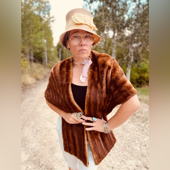 Vintage 1940’s Mink Shawl/ Goldstein's Furs Birmingham Alabama Wrap - Picture 4 of 8